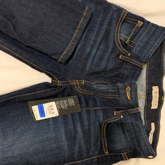 GUESS Curvy Sophia Skinny Jeans NWT - Picture 4 of 8